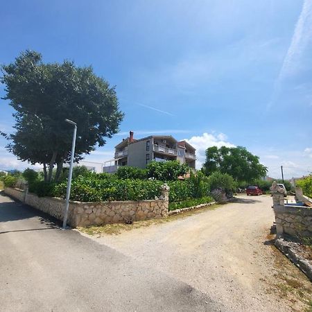 Apartmani Milka Vrsi Εξωτερικό φωτογραφία