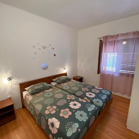Apartmani Milka Vrsi Εξωτερικό φωτογραφία